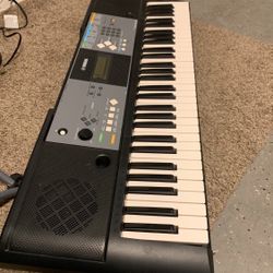 Yamaha Keyboard Piano