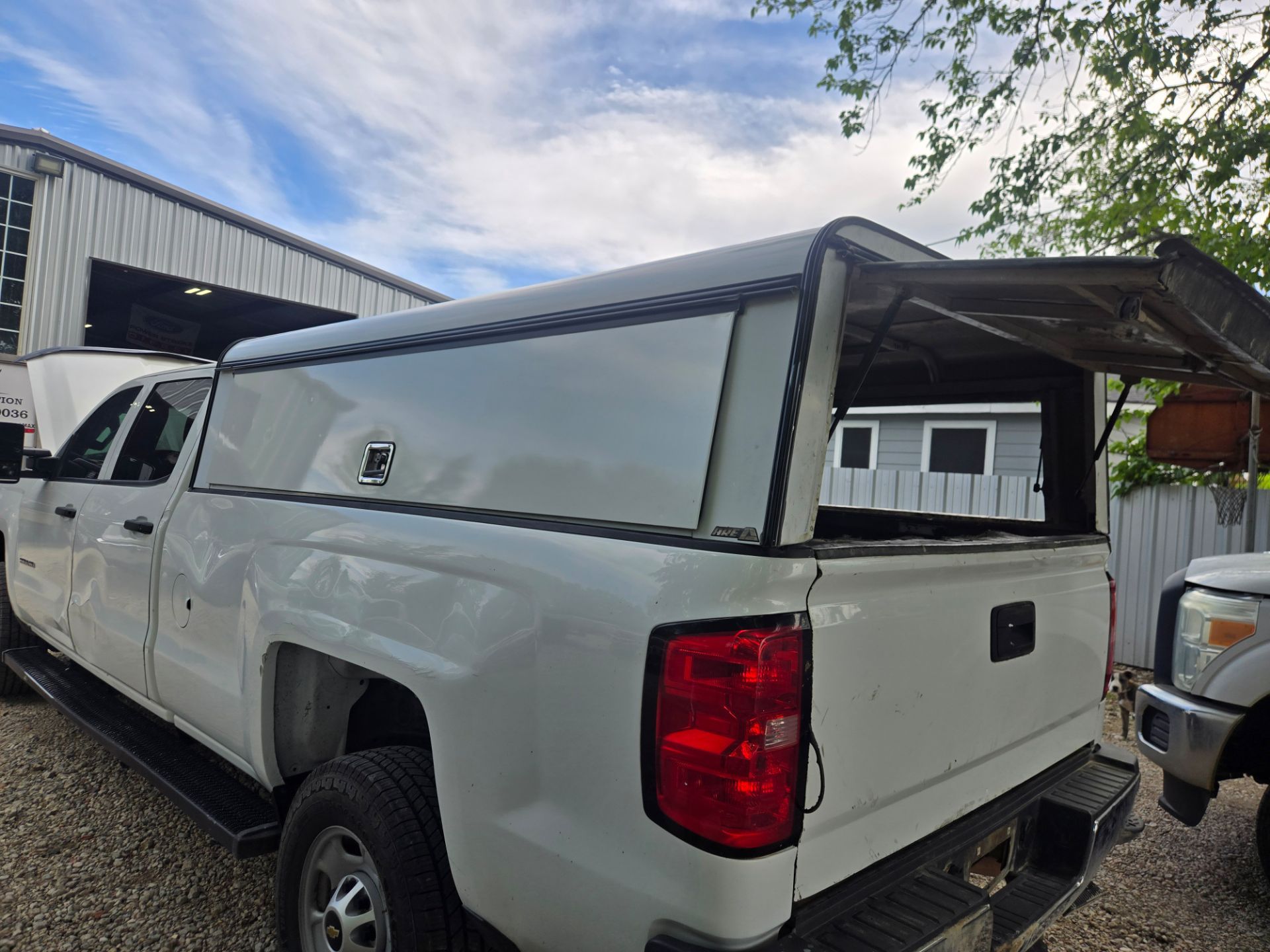8 feed chevy silverado camper shell