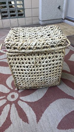 Rattan Basket w/ lid attached