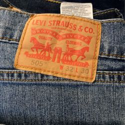 Levi’s 32W 30L