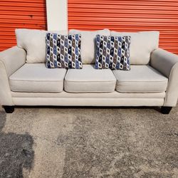 Ashley Couch (free delivery)