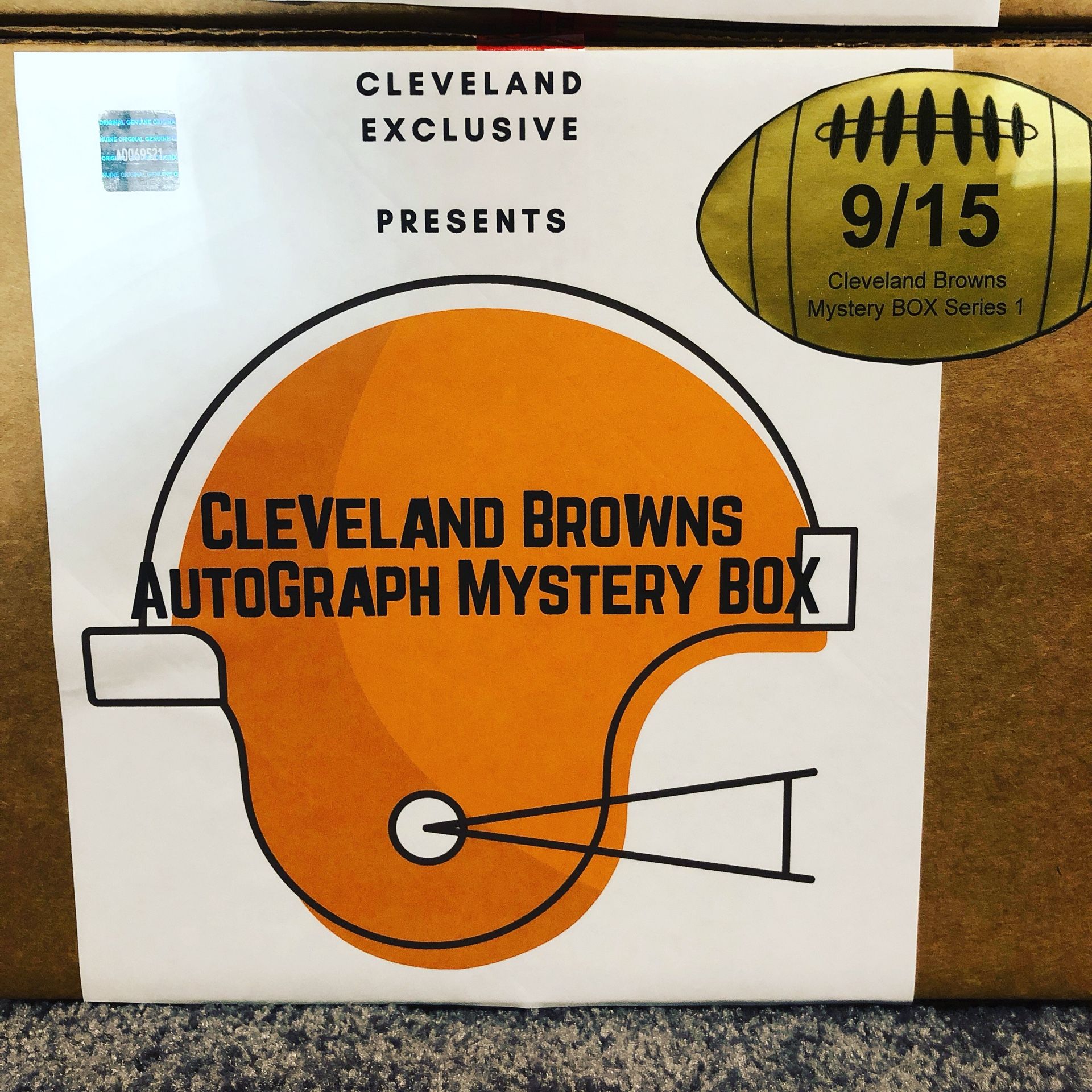 Cleveland Browns autograph mystery box 60$ for Sale in Parma