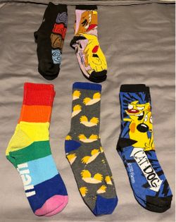 5 pairs of men’s assorted socks size large $8 for bundle