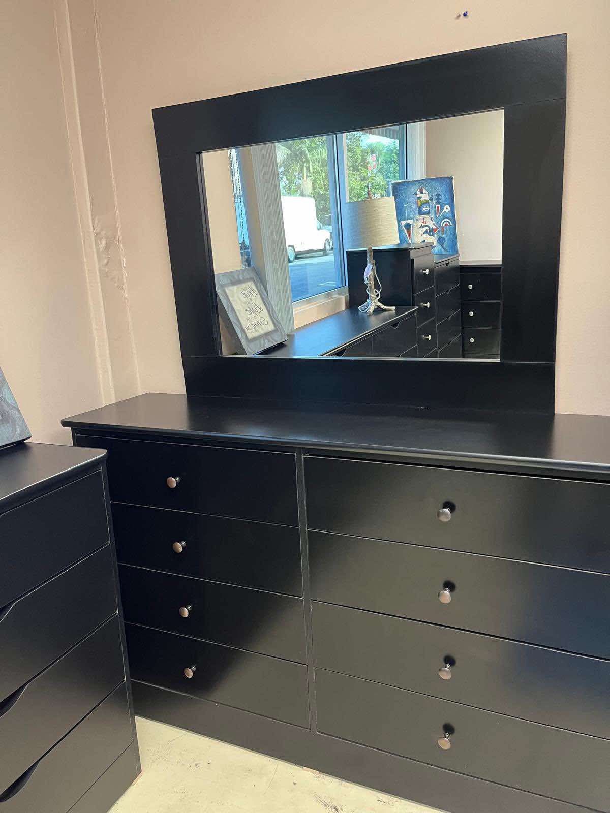 Cw 8 Drawers With Mirror