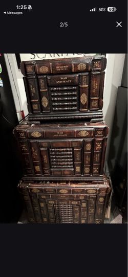 Vintage Book-Themed Decorative Storage Trunk Set