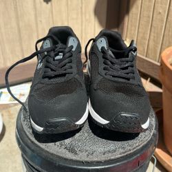 Size 9.5 Work Shoe 