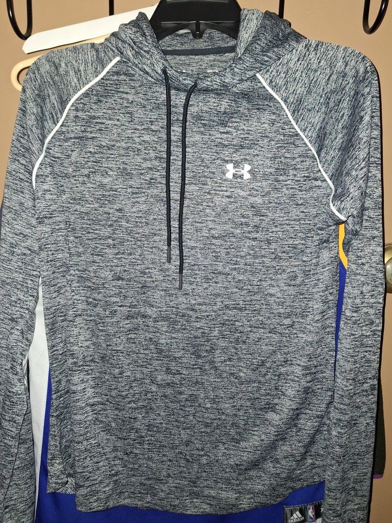NWT Under Armour Women’s Loose Coupe Lache Suelto medium hoodie jacket Gray $35