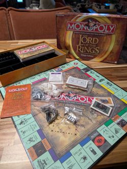 (BR/G) Monopoly: The Lord of the Rings Trilogy Edition (see all photos)