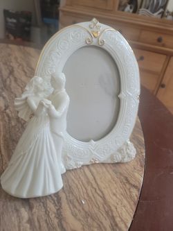 Mikasa Fine Polcerlain  Wedding Frame 