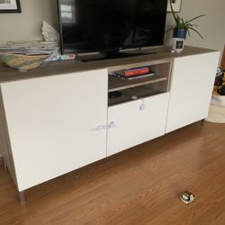 Besta tv stand