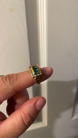 Emerald And Dimond Ring