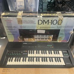 Vintage Casio Keyboard DM-100 With Box!