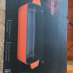 Hell’s Kitchen Cast Iron Roasting Dish 14 in.