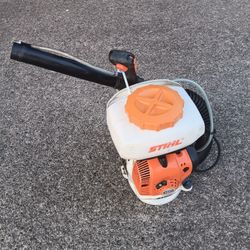 STIHL SR200 Sprayer Leaf Blower. Runs Excellent(needs Spray Tip $10)Many Other Tools. For Pick Up Fremont Seattle. No Low Ball Offers Please. No Trade