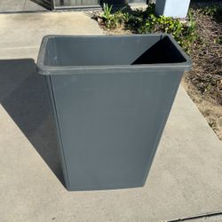Trash Can 