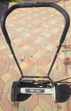 Task Manual Reel Push Lawn Mower