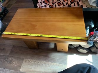 Floor table