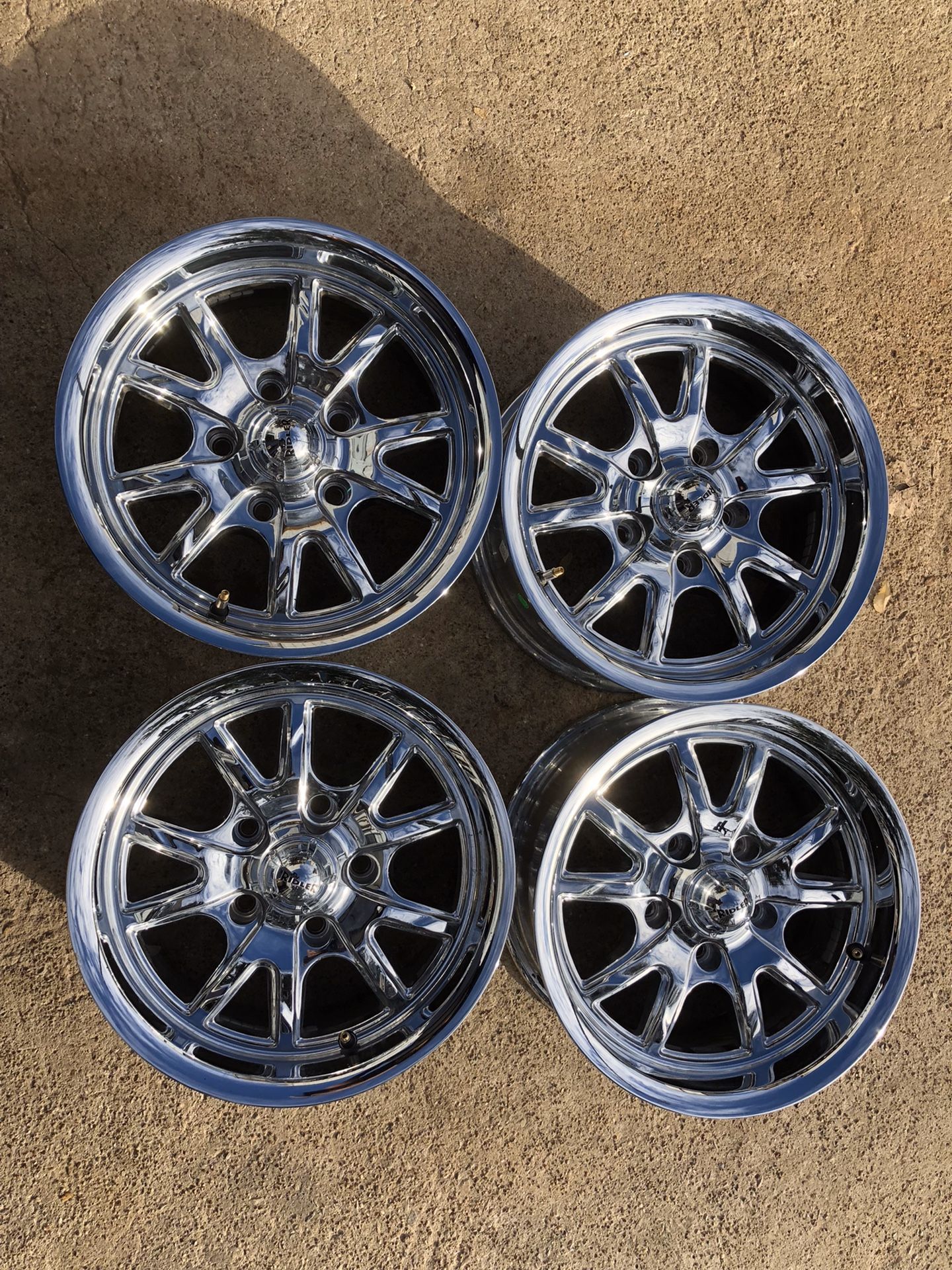 New 15” RIDLER chrome rims ! 5 Lug Wheels 5x5.5 Bolt Pattern ( same as