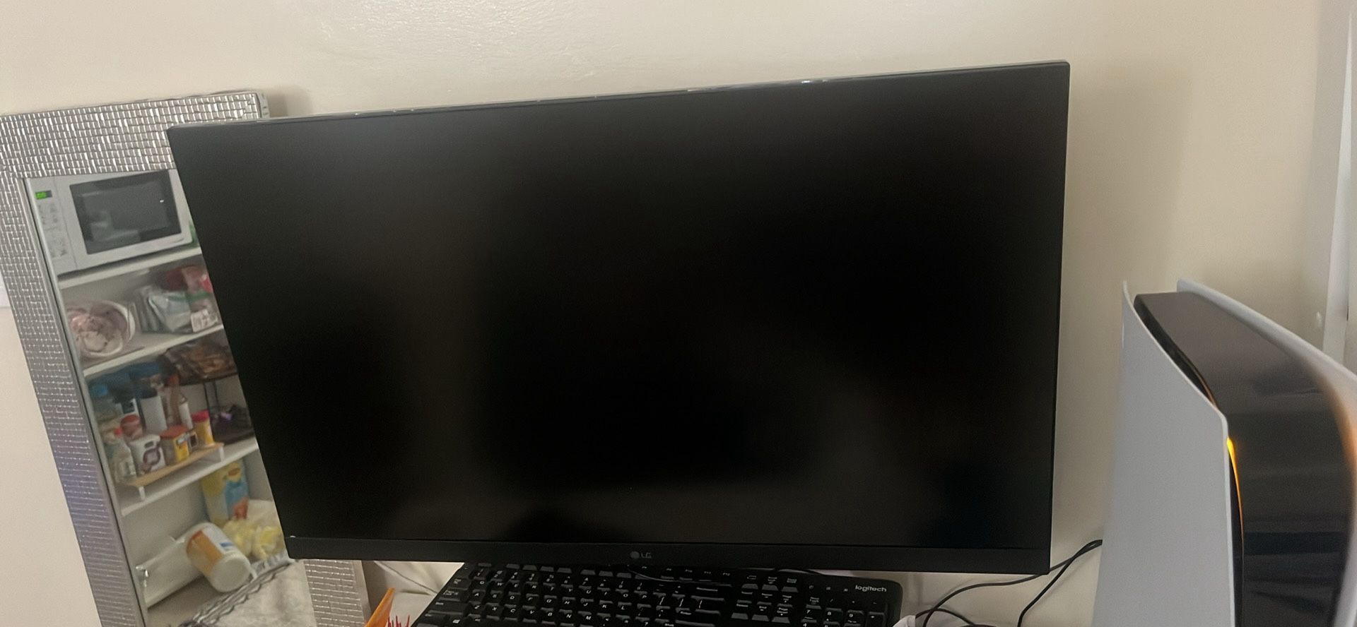 Selling Monitor For Cheap