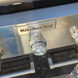 BBQ  Grill Kitchen aid  Natural Gas 