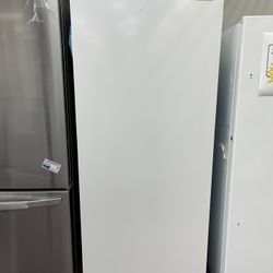 Upright Freezer, Brand New Frigidaire 13 Cb Ft