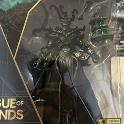 League Legends Thresh Collectible Figure