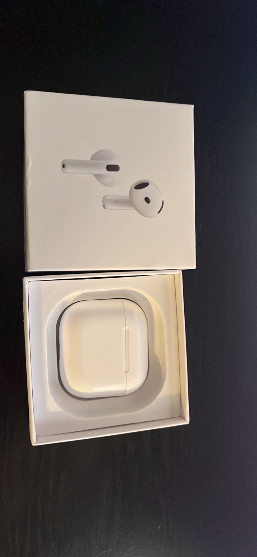 AirPod 4