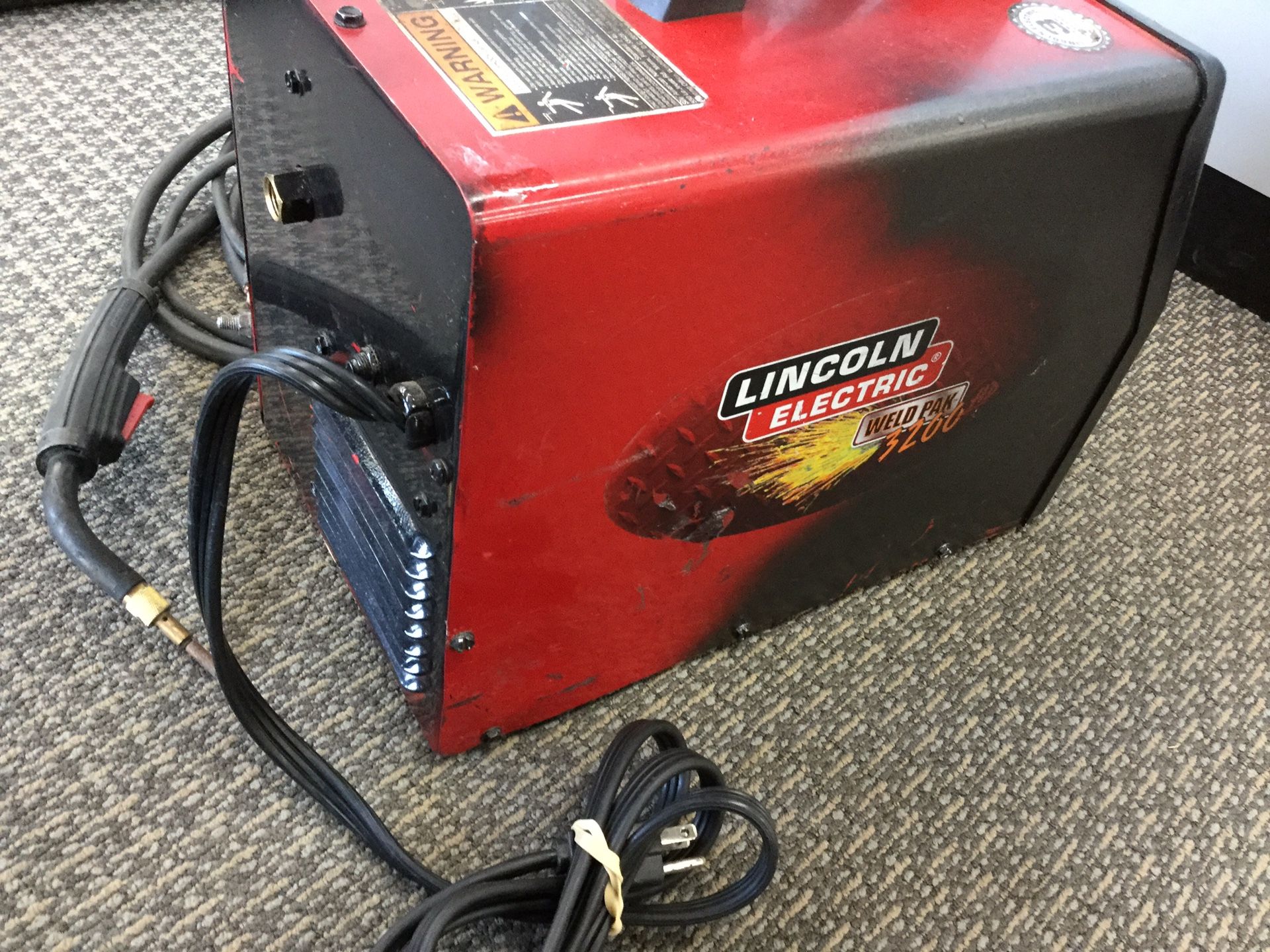 Lincoln Electric Weld Pak 3200 HD Mig Welder for Sale in Auburn, WA