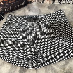 Express Shorts Size 8 Adult