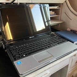 Gateway Laptop NE56R41u