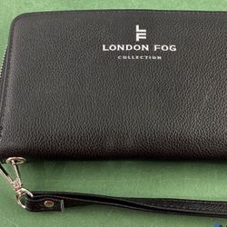 Ladies Black London Fog wallet wristlet NWT