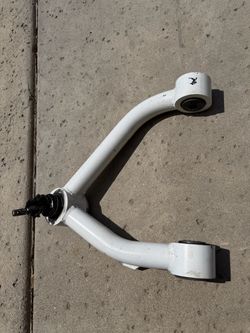 BDS Upper Control Arm 1500 GM (07-16)