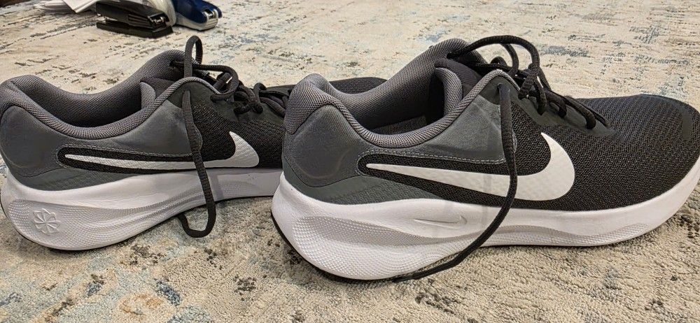 Men's Nike Tennis Shoes