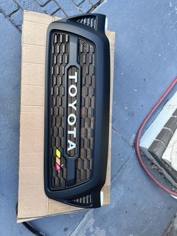 TACOMA 2011 TRD GRILL