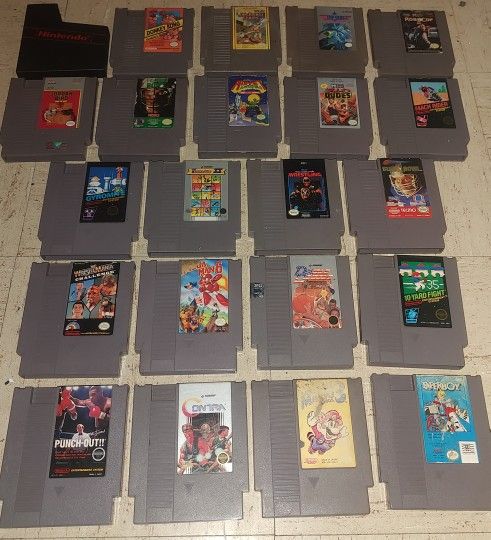 Nintendo NES Game Collection:  21 CT 