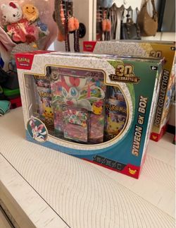Pokémon TCG: 30th Celebration Sylveon ex Box