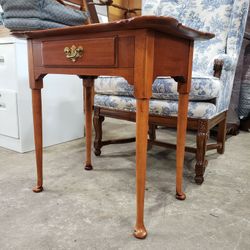 Maple wood 1 drawer nightstand or end table