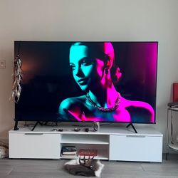 Hisense Smart 65” TV With Roku, Remote And Console Stand 