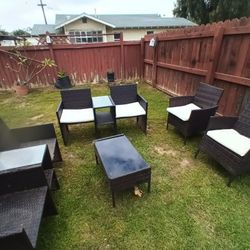 6 Pc Patio Set Just The One On The left Is Broken But The Other 4 Are Good 