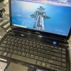 Laptop Fujitsu - Used - Clean Data 