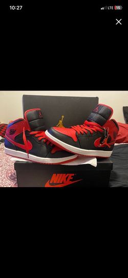 Jordan 1 mid