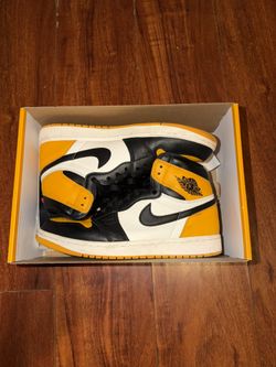 🔥 Air Jordan 1 Retro High OG Yellow Toe–Size 9🔥