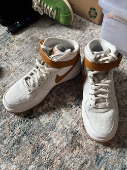 Nike Wmns Air Force 1 Mid 'Desert Ochre'
