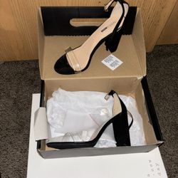 Fashion Nova - Black/Clear Chunky Heels!