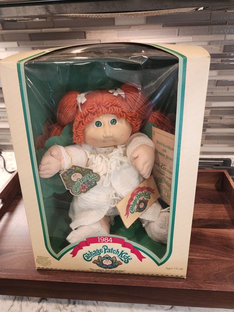 Cabbage Patch Kids Girl Doll Caroline Leah With Birth Certificate NIB