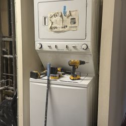 Frigidaire Washer and Dryer Combo Fully Functional Free Delivery Moving Sale Can Drive It To You Now