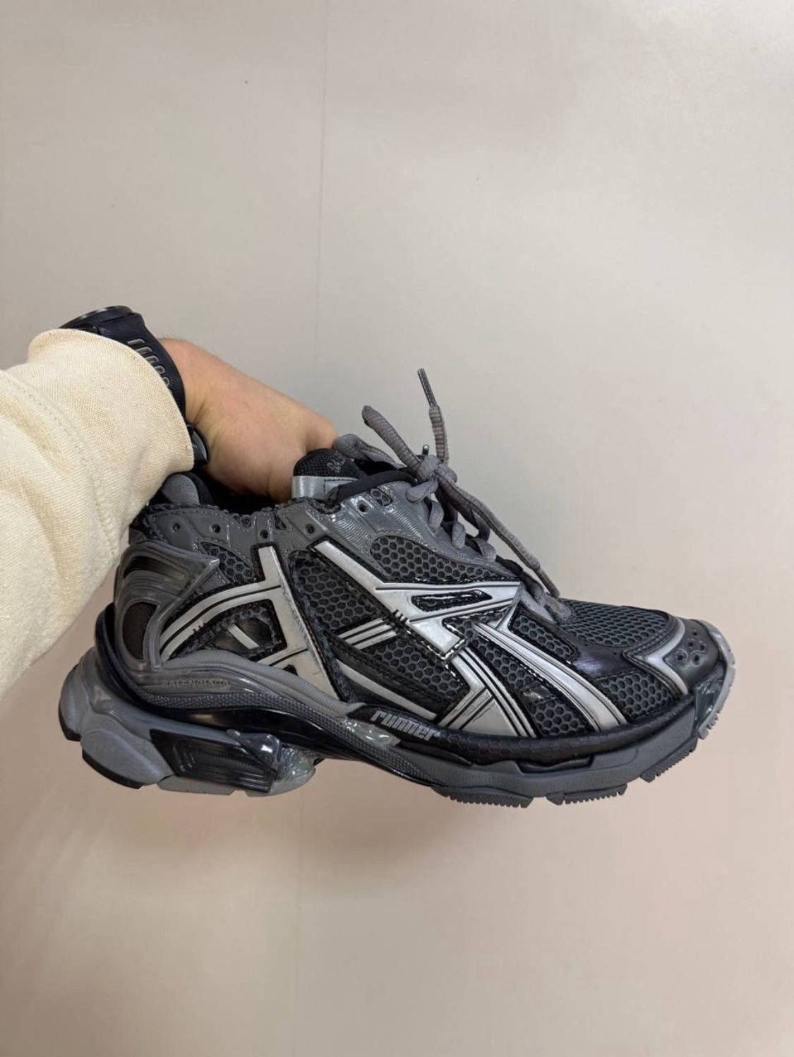 Balenciaga Runner Dark Grey 42(US9)