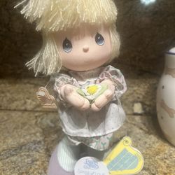 Precious Moments Collectible 