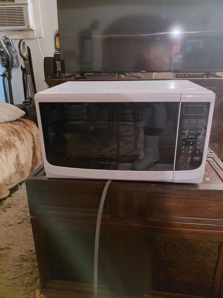 Microwave. Good Condition