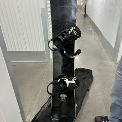 Never Summer SnowBoard SL 164 w/Burton Cartel Bindings + Free board bag